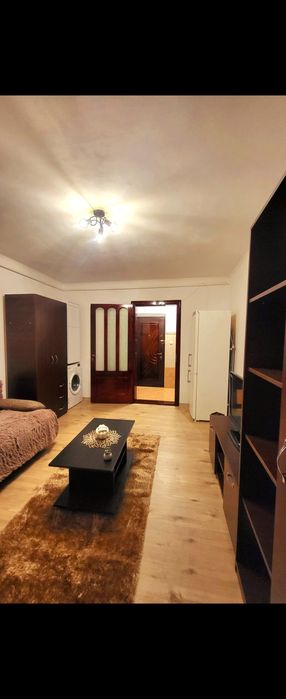 PF Închiriez garsoniera et. 1 nou renovata, V. Aaron, 250 € + garanție