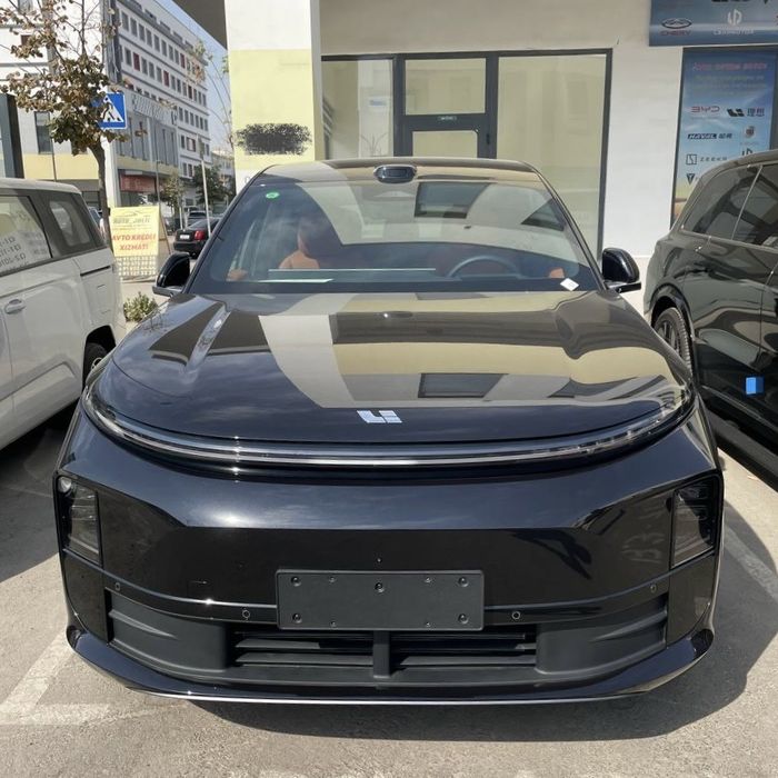 Lixiang L8 pro 2023 йил