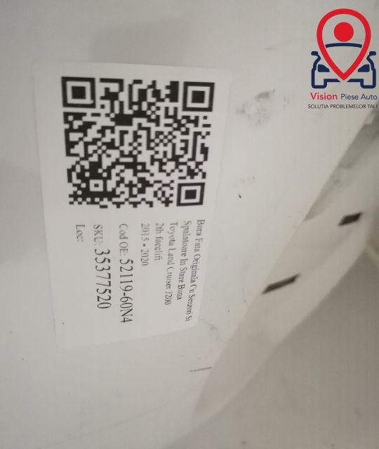 Предна броня Оригинална С Датчици И Чистачки В Добро Състояние Тойота