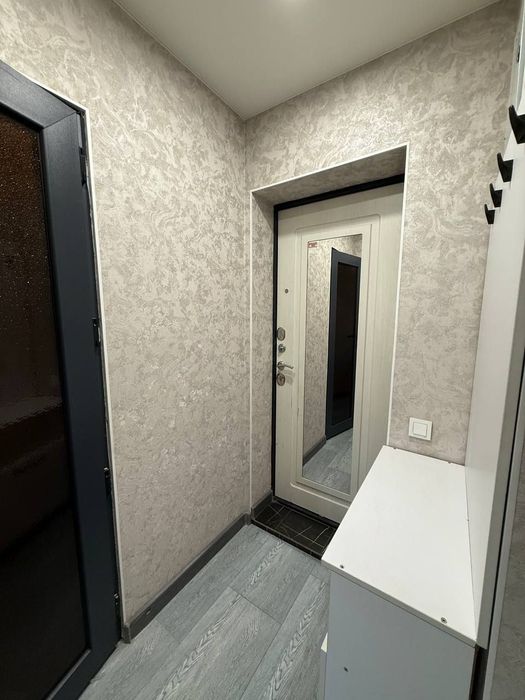 Продаю квартиру без посредников 1/4/5 ТЦ Некст по ул. Бобура