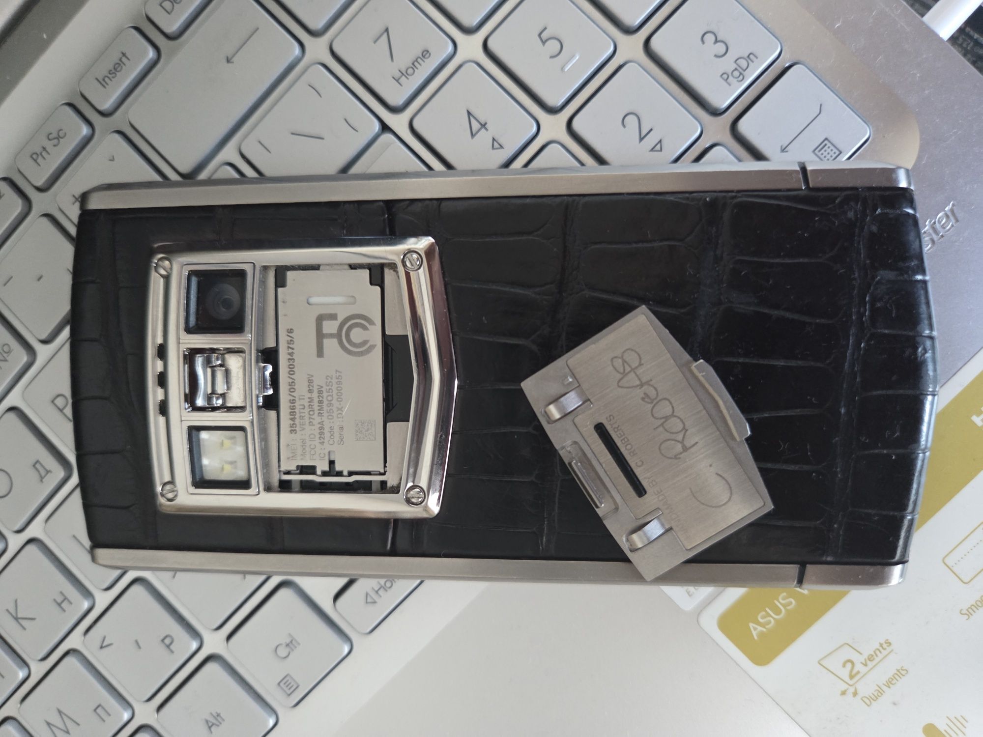 Vertu TI Touch Black Alligator 64GB