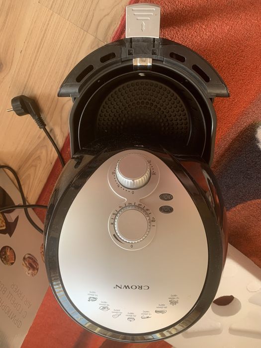 Еър фраер  “Crown”