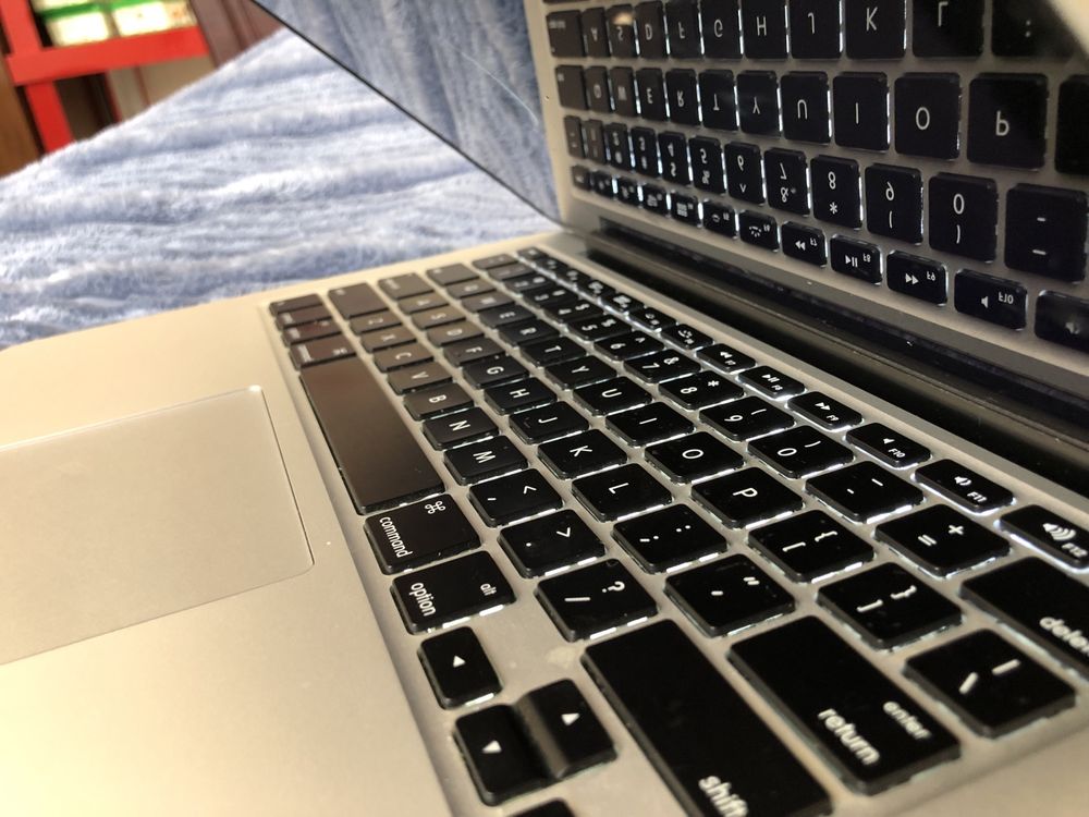 Iphone mac book pro