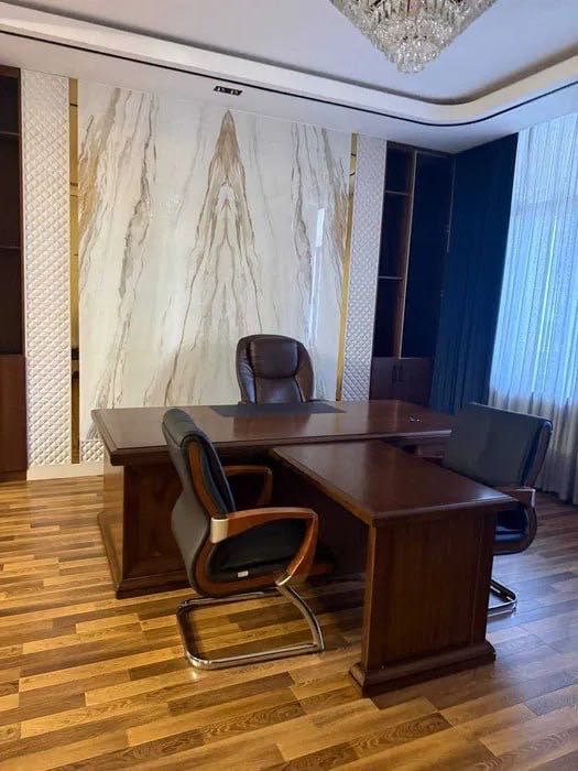 Сдается офис Чинабад санатория
300м2