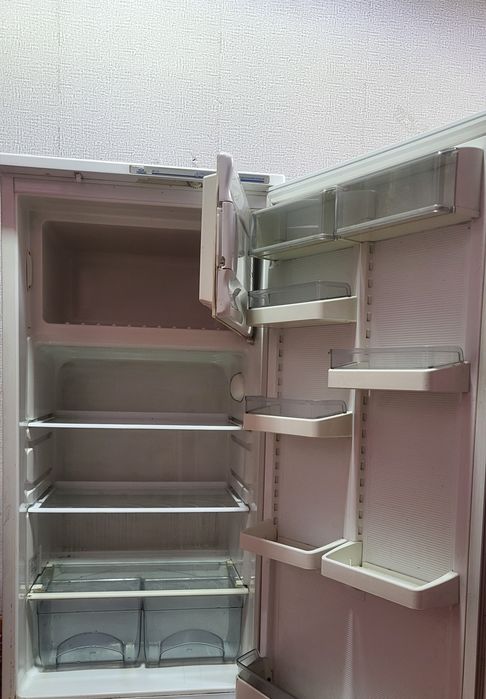 Продам холодильник Атлант