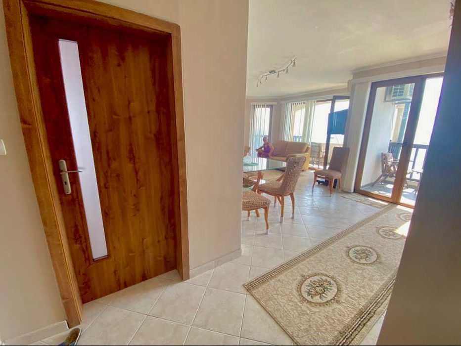 Тристаен с панорамна гледка в луксозен комплекс в Свети Влас