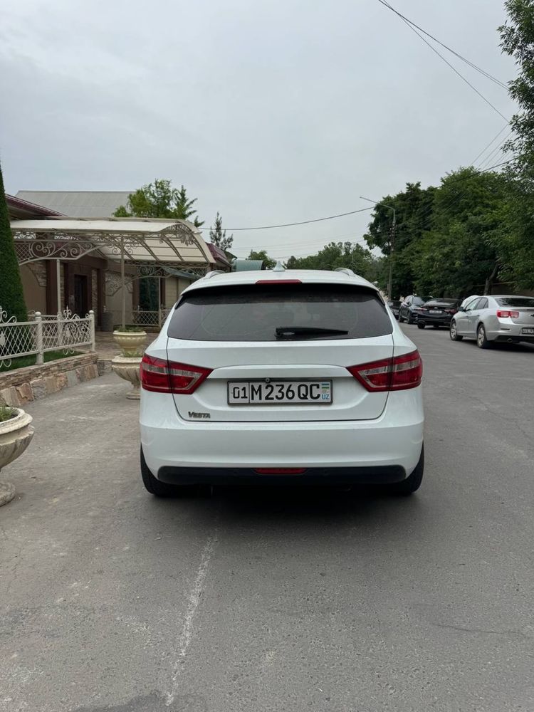 Lada Vesta  sotiladi