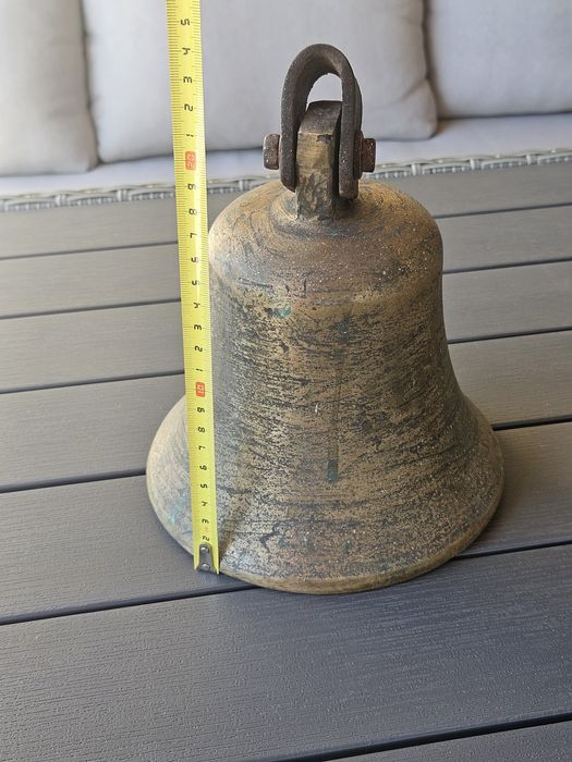 Clopot vechi de colecție