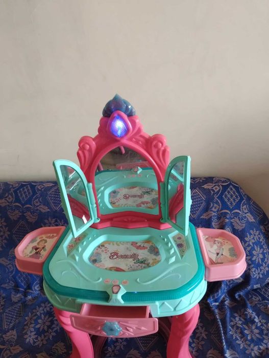 Тоалетка за деца