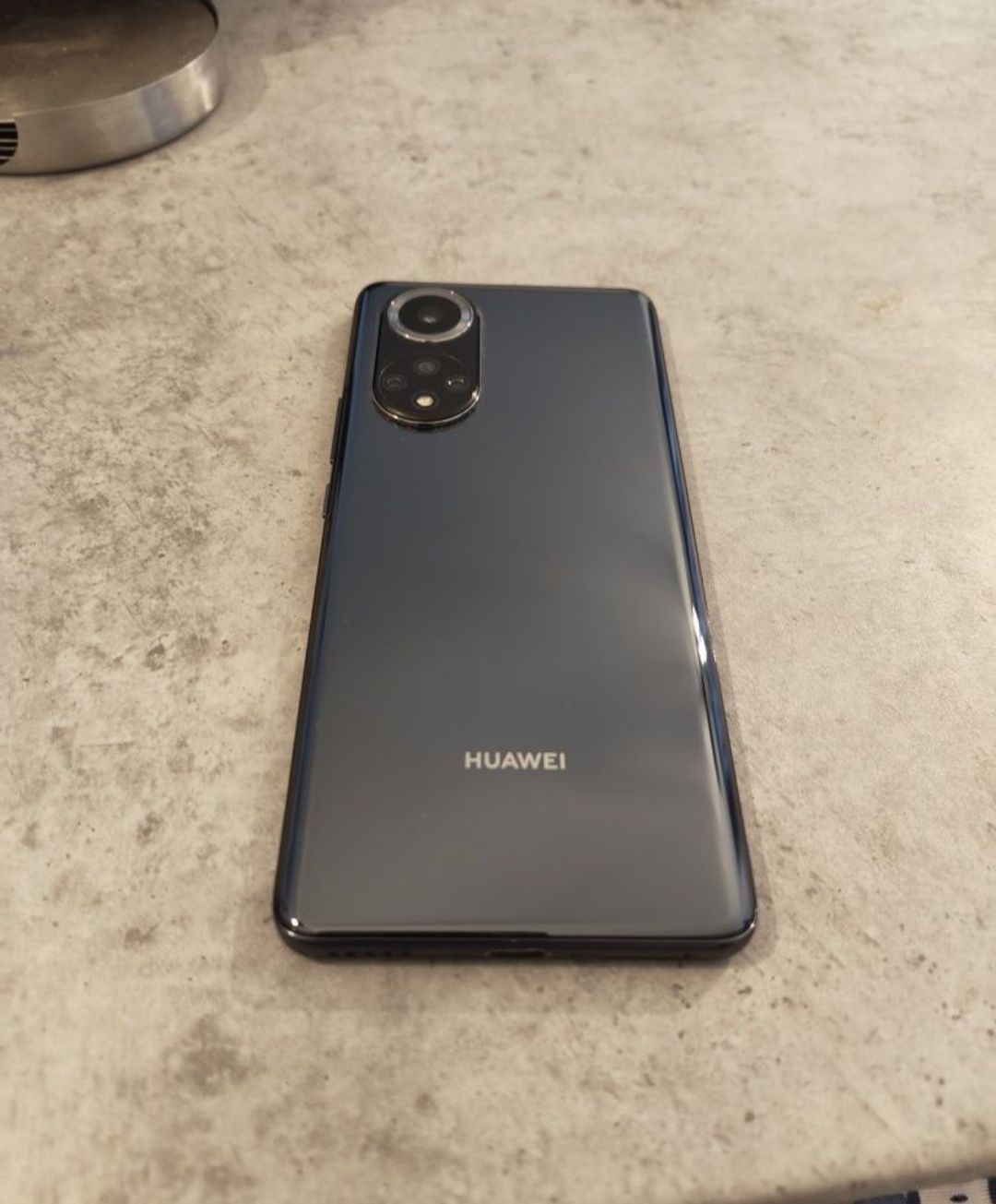 Huawei nova 9 128 gb може и бартер за друг телефон или електрическа тр