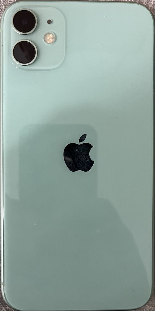 iPhone 11 в отличном состояний