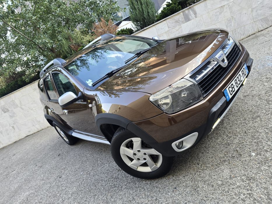 Dacia Duster 4 x 4 / 174.000 km / Prestige / Day light