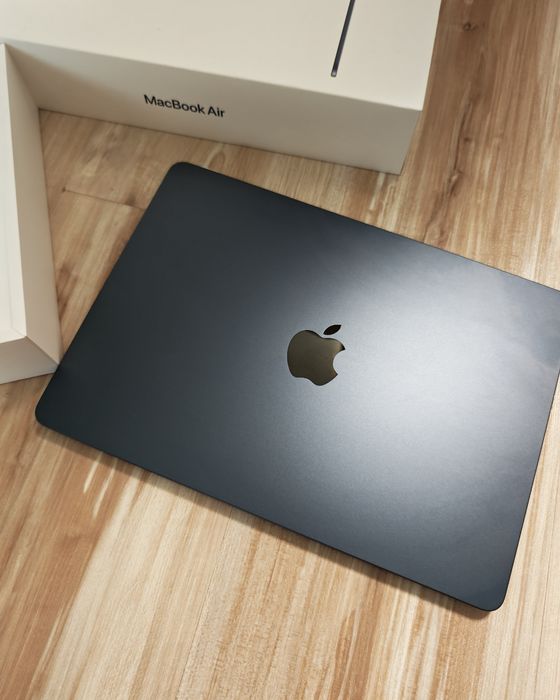 APPLE MacBook Air 13.6" (2022) - M2, 256 GB SSD, Midnight