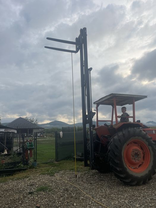 Stivuitoare pentru tractor mai multe bucati