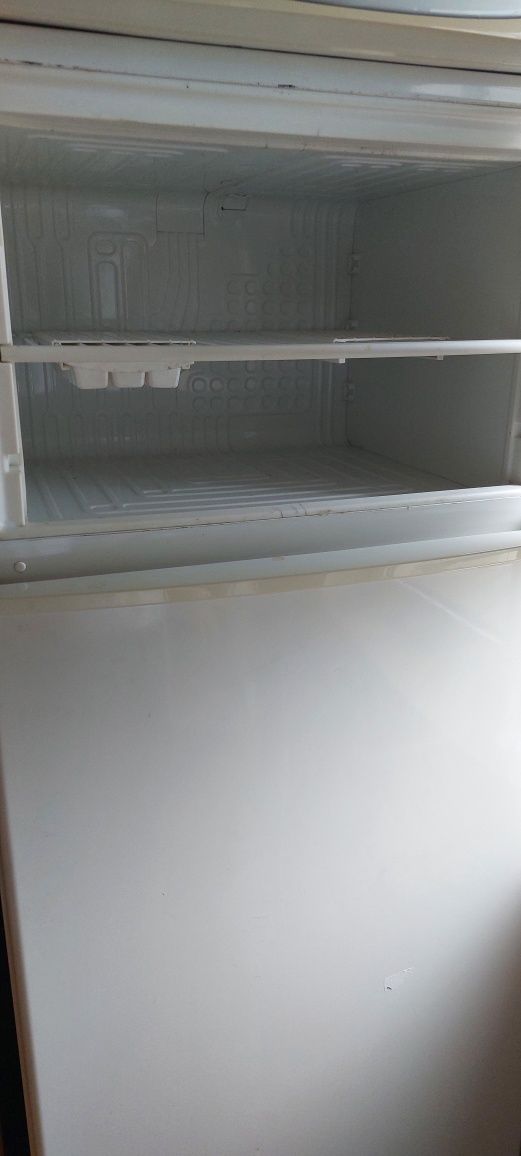Хладилник с фризер Gorenje