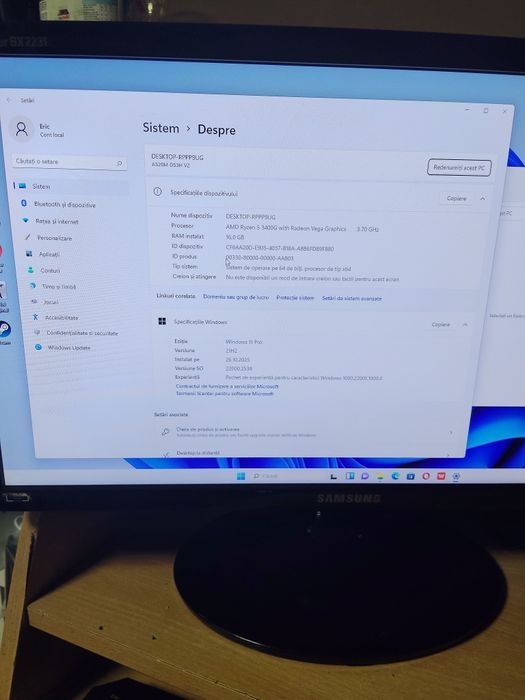 Unitate calculator +monitor led AMD ryzen 5 3400g ,16 GB RAM ssd 512 g