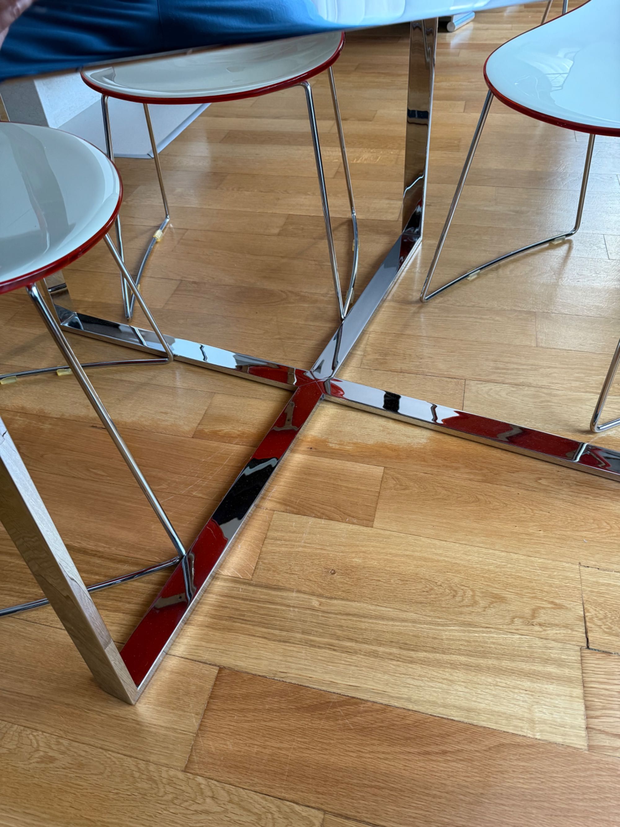 Трапезна маса “Calligaris” с 6бр трапезни стола и 2бр бар стола