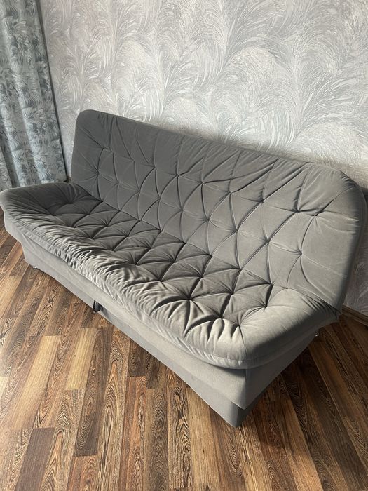 Продам диван в отличном состоянии