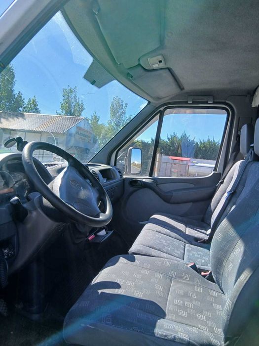 Vând Mercedes Benz 416 motor 2800 an 2004