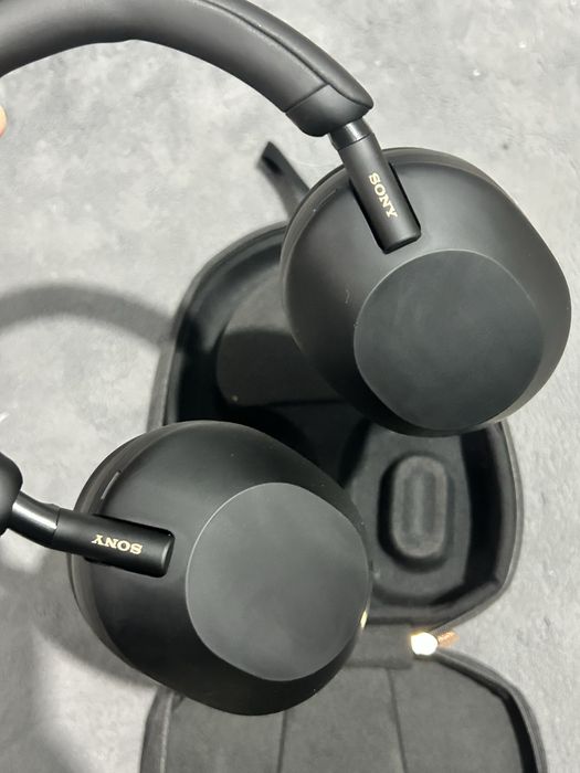 Casti Sony WH-1000XM5