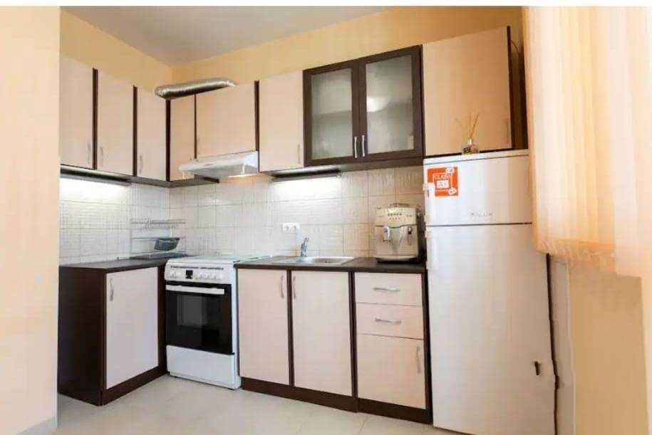 Дава се под наем Двустаен апартамент в София, Лозенец - 80 кв.м за 700 € - Снимка #3