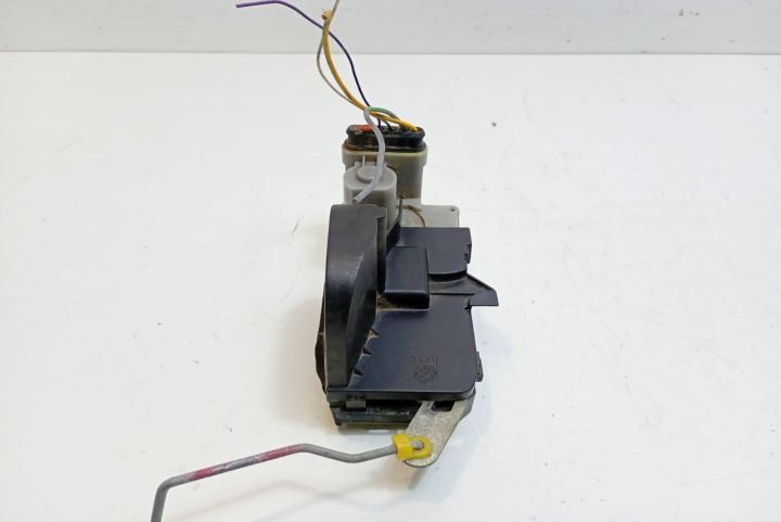 Broasca usa stanga fata Alfa Romeo 147  seria