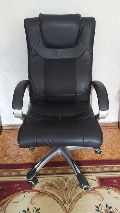 Кресло офисное компьютерное.