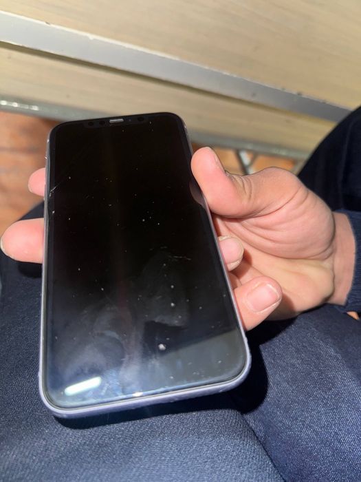 IPhone 11 128/70