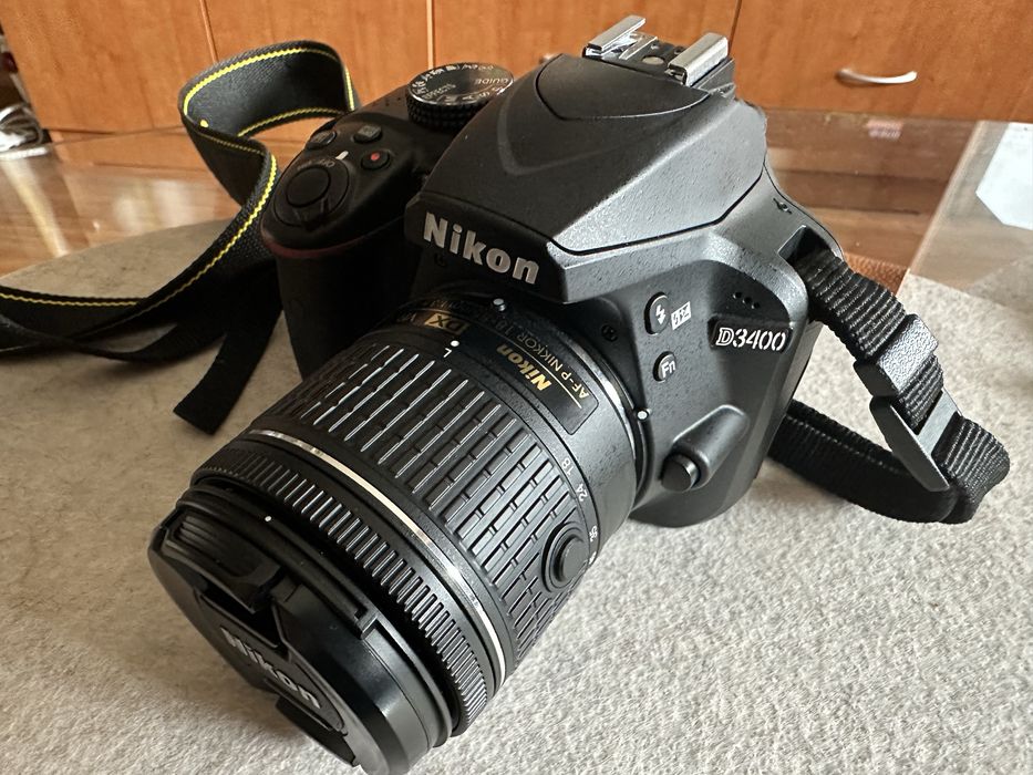 Nikon D3400 плюс два обектива