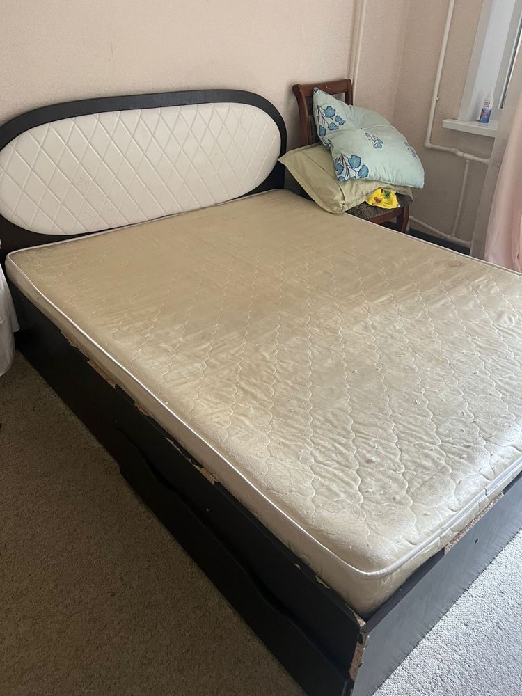 Продам 2-х спальнюю кровать