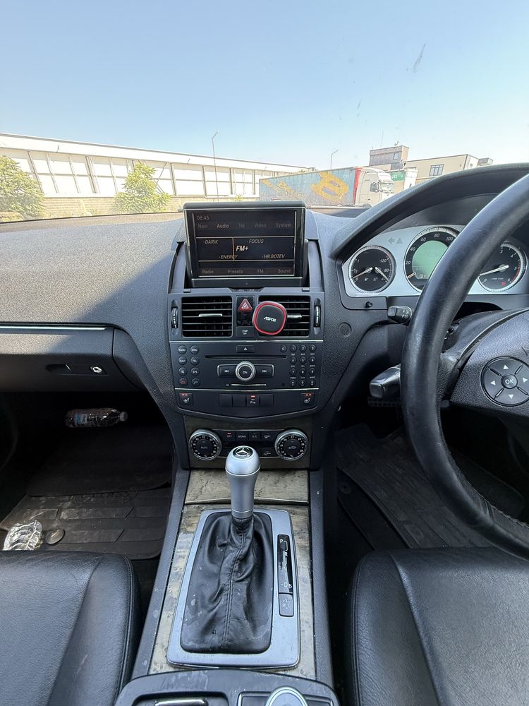 На части w204 Mercedes C 320 CDi 224кс. Автомат 7-G