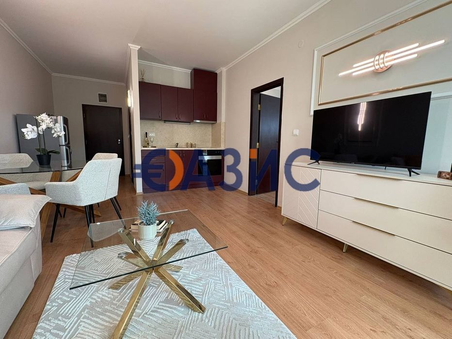 Продава се Двустаен апартамент в к.к. Слънчев бряг - 83 кв.м за 1127 €/кв.м - Снимка #3