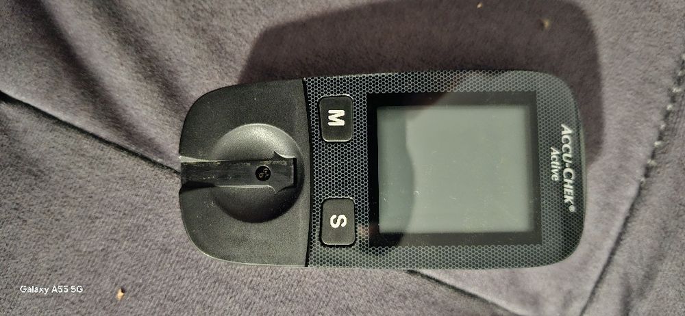 Glucometru Accu-chek Active +