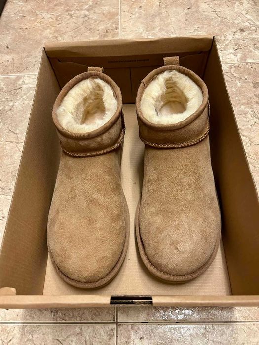 Дамски зимни ботуши UGG