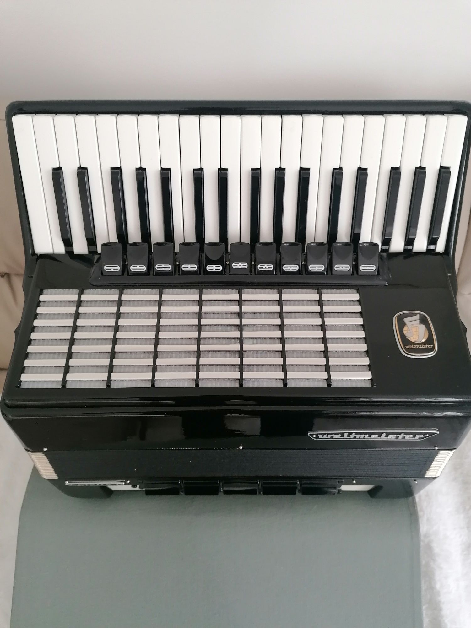 Acordeon de vânzare