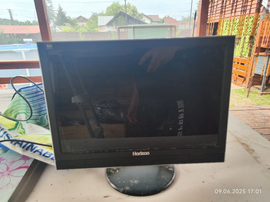 Desktopuri ,monitoare ,tastaturi, mouse-uri..