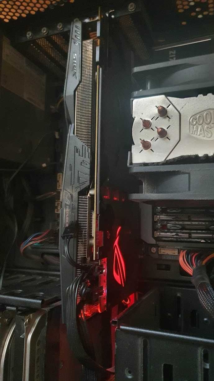 placa video gaming Asus GeForce GTX 1080 rog strix