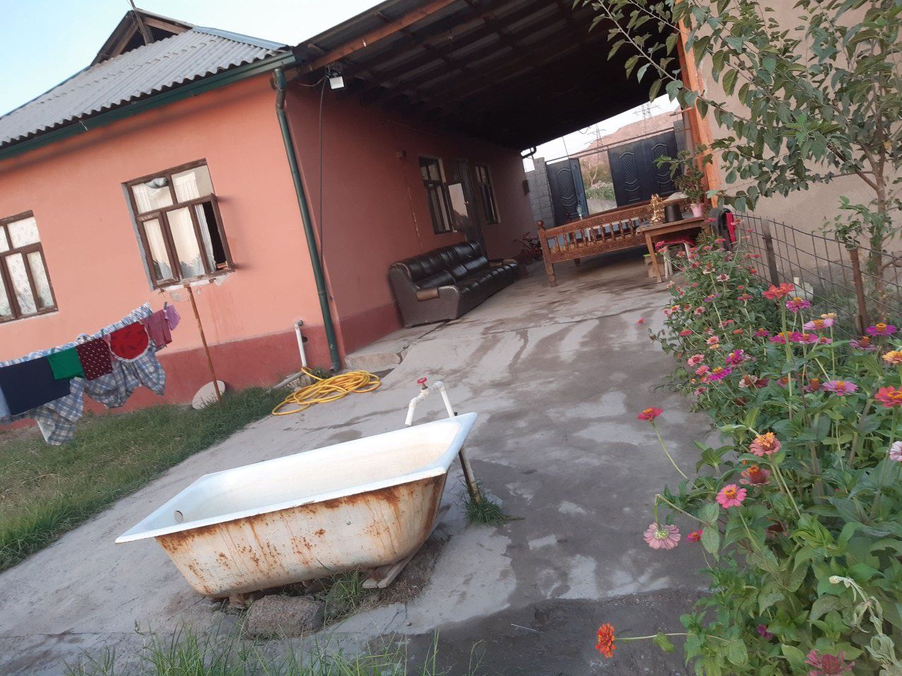 В городе Алмалык продаётся дом