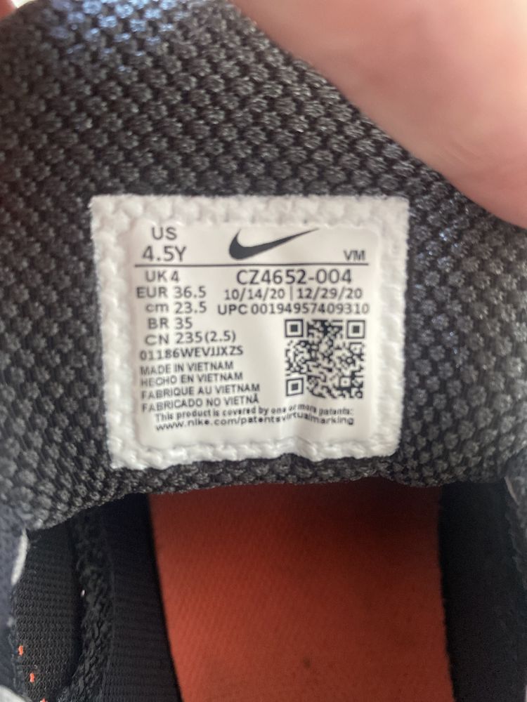 Маратонки NIKE AIR Max размер 36,5