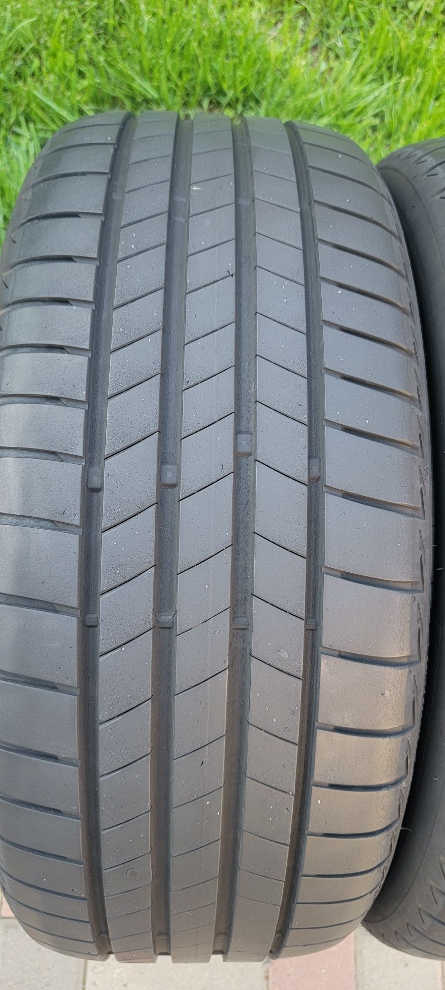 Doua anvelope de vara bridgestone 225 45 18