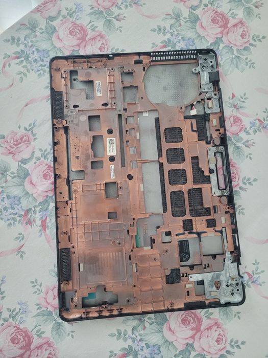 Carcasă capac botomcase Dell E5550