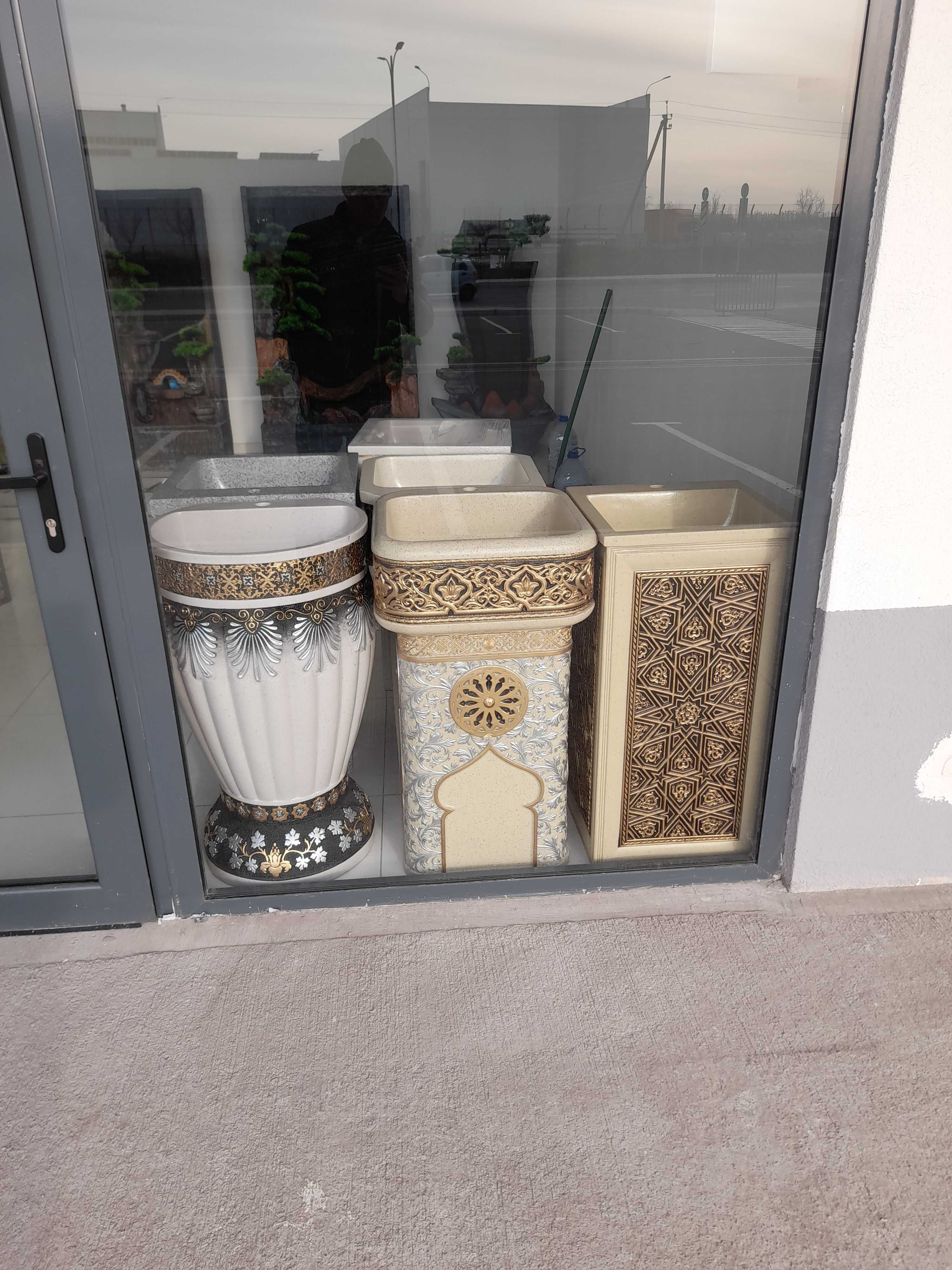 Rakvina Lux quyma toshli