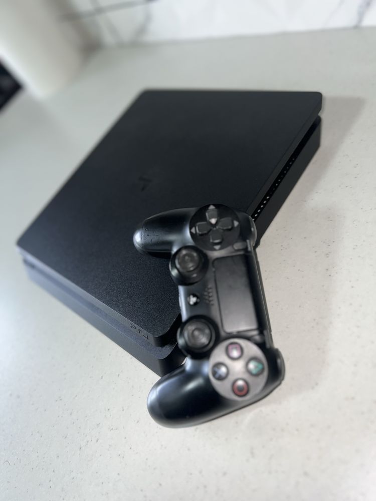 PlayStation 4 Slim