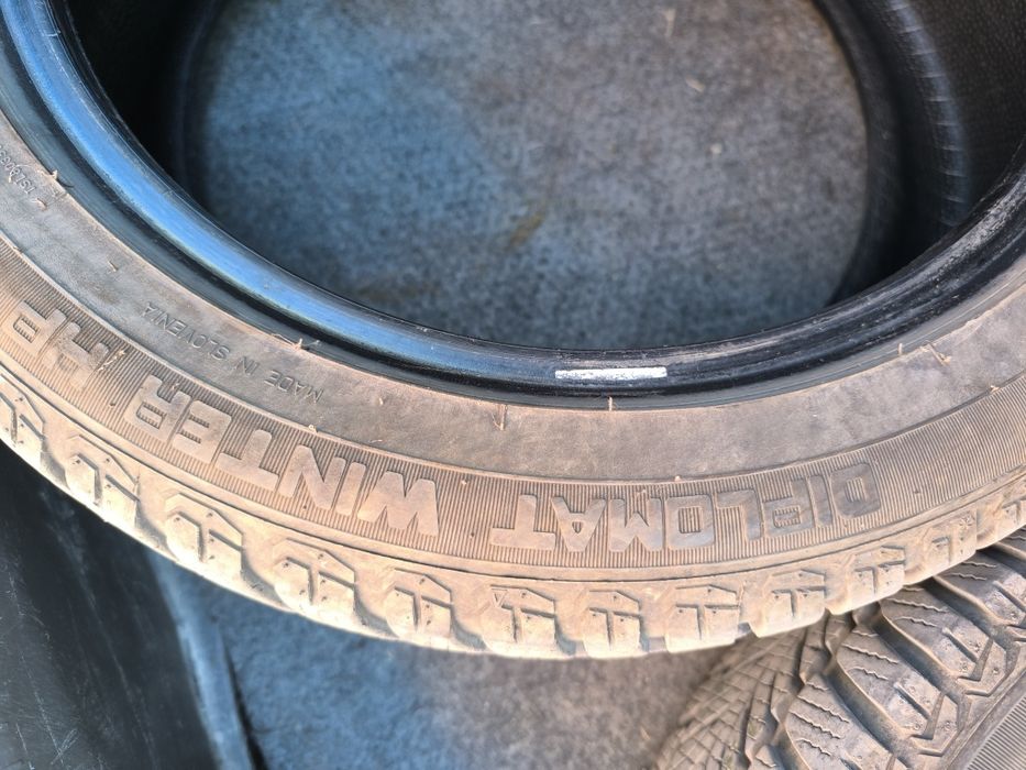 Гуми 215/50/17 Дипломат
