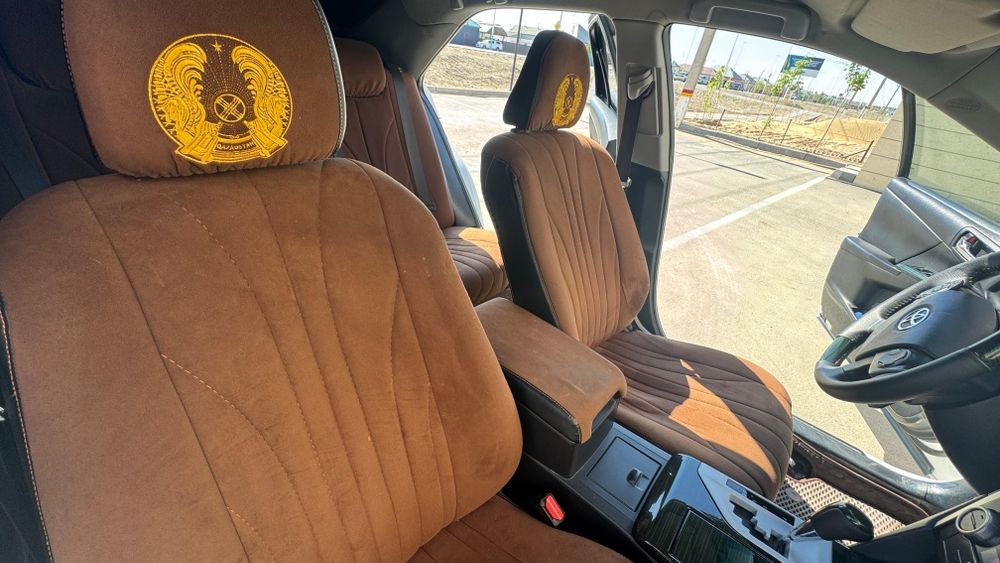 Авто чехол и 5Д полик комплекты продам