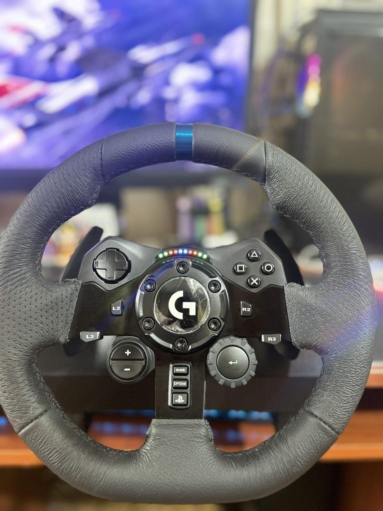 С ГАРАНЦИЯ! Logitech g923 + shifter