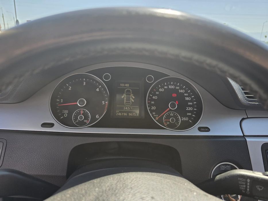 Vând Volswagen Passat B6