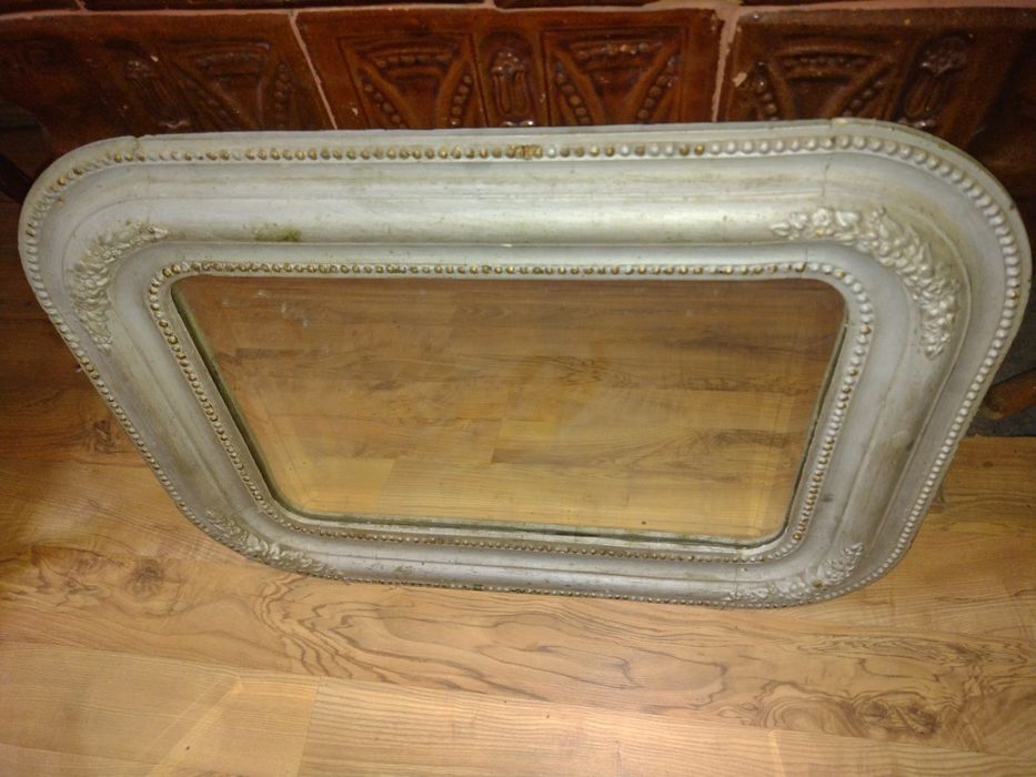 Oglinda veche fatetata cu rama din lemn 64/45, vintage