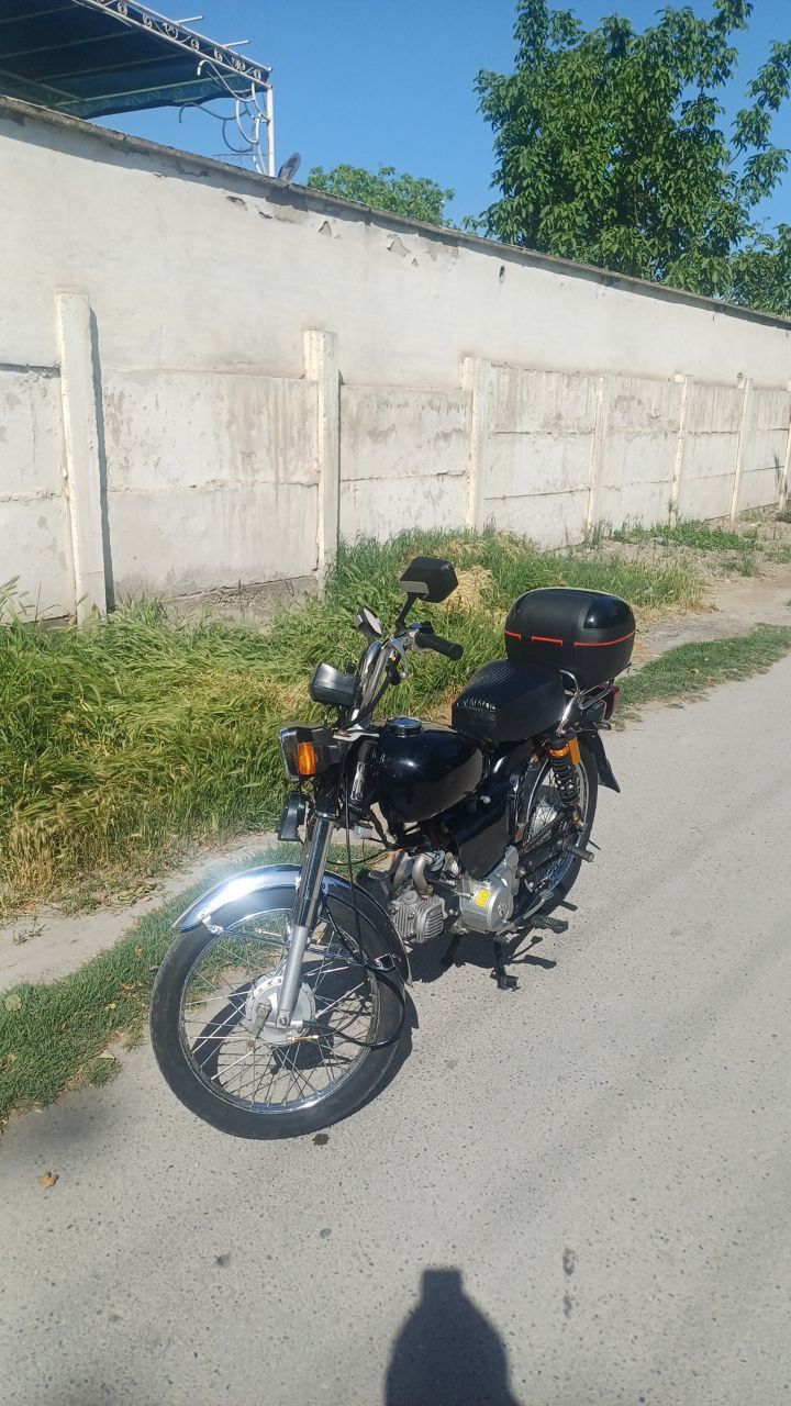 Lifan mototsikl.