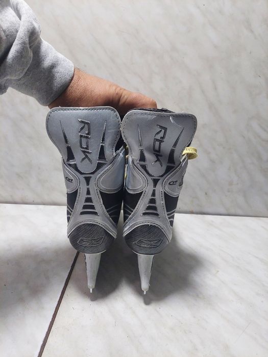 Patine 1129 hochei hockey Reebok marime 36,5 (23,4  cm)